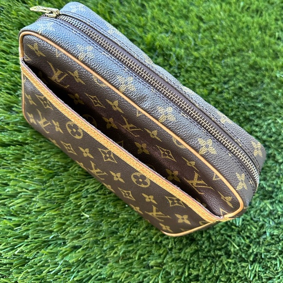 Auth Louis Vuitton pouch clutch bag - Picture 3 of 9